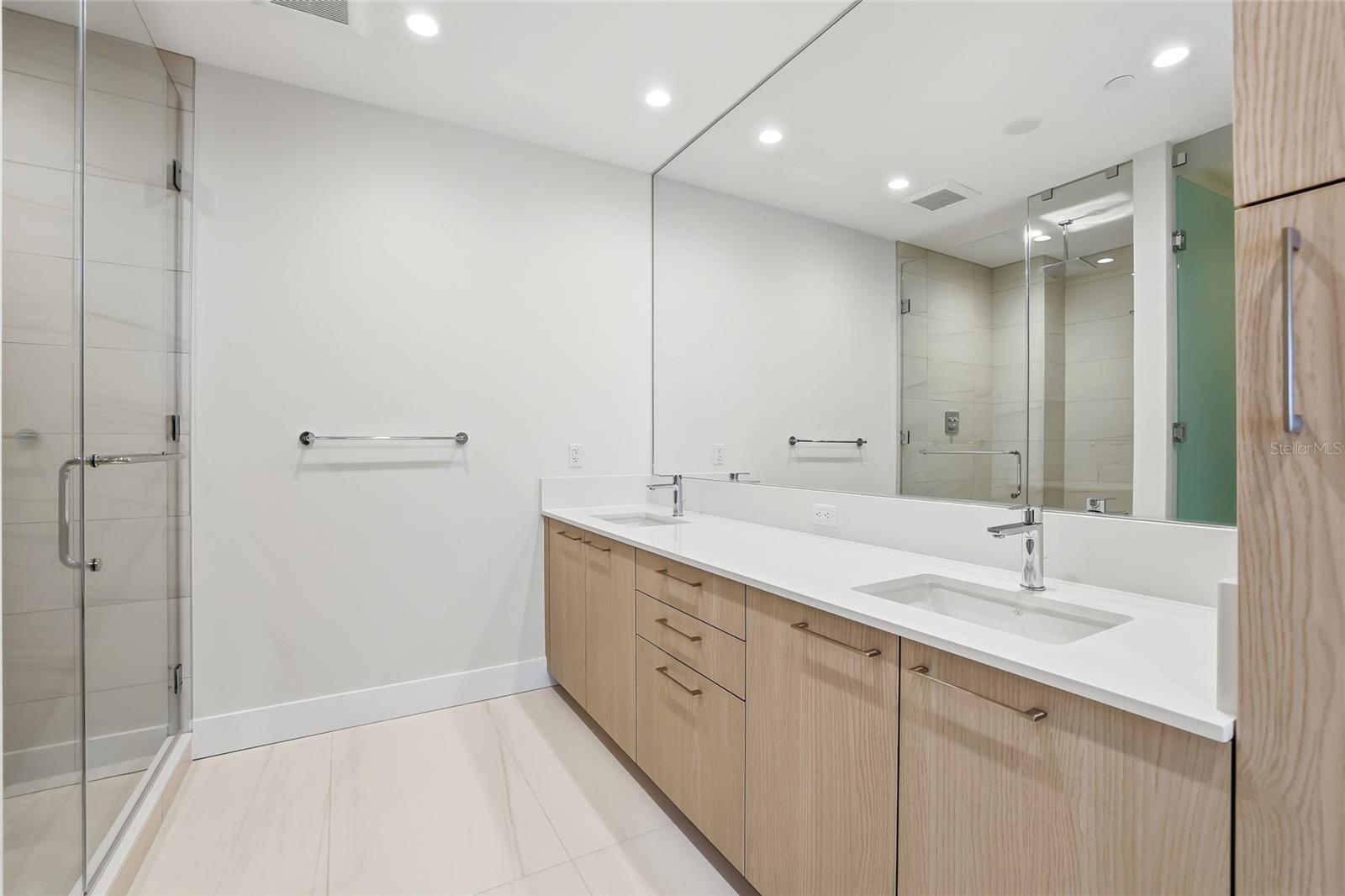 Image 85 of 97 For 275 1st Avenue S 1107