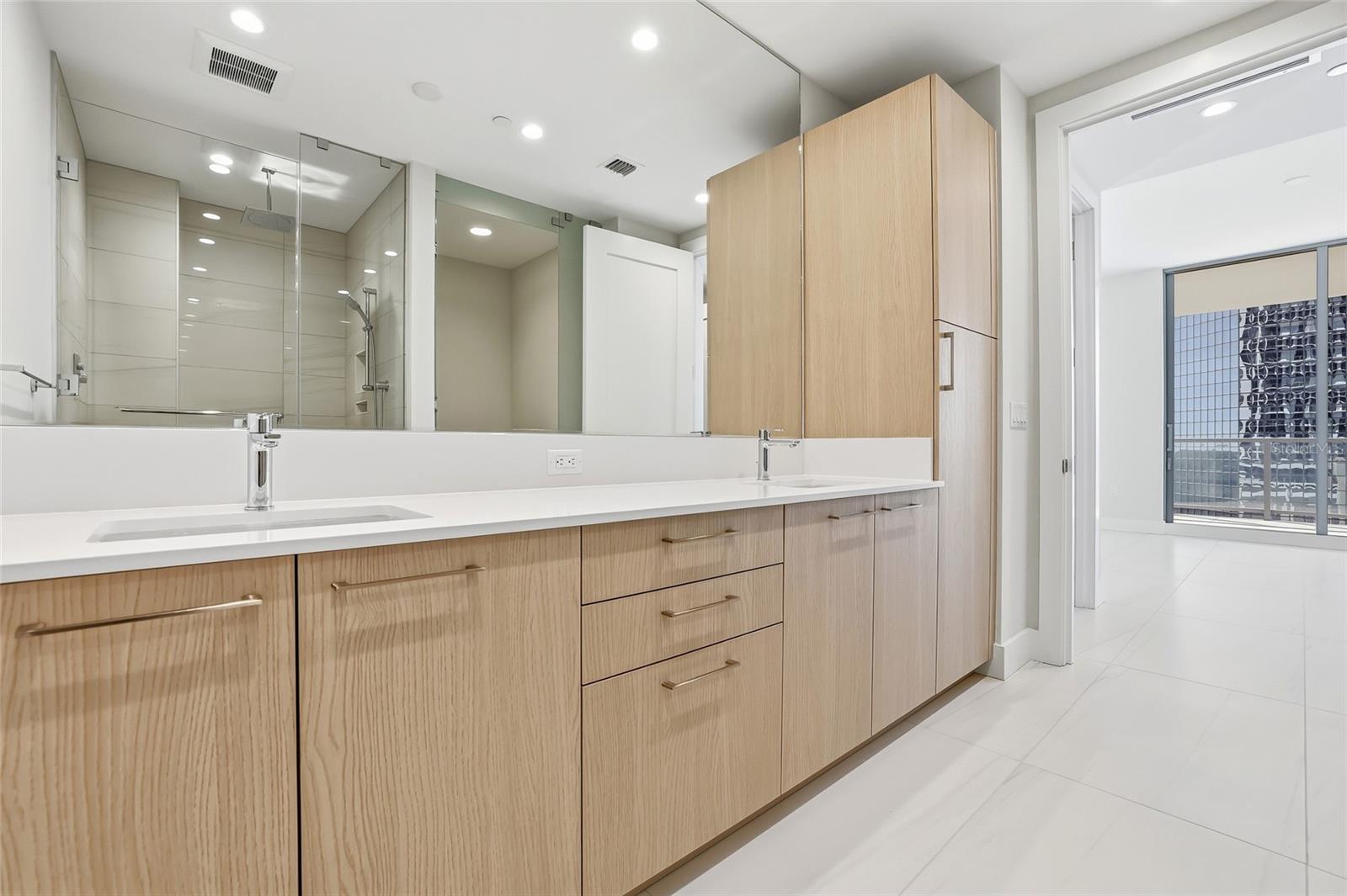 Image 87 of 97 For 275 1st Avenue S 1107