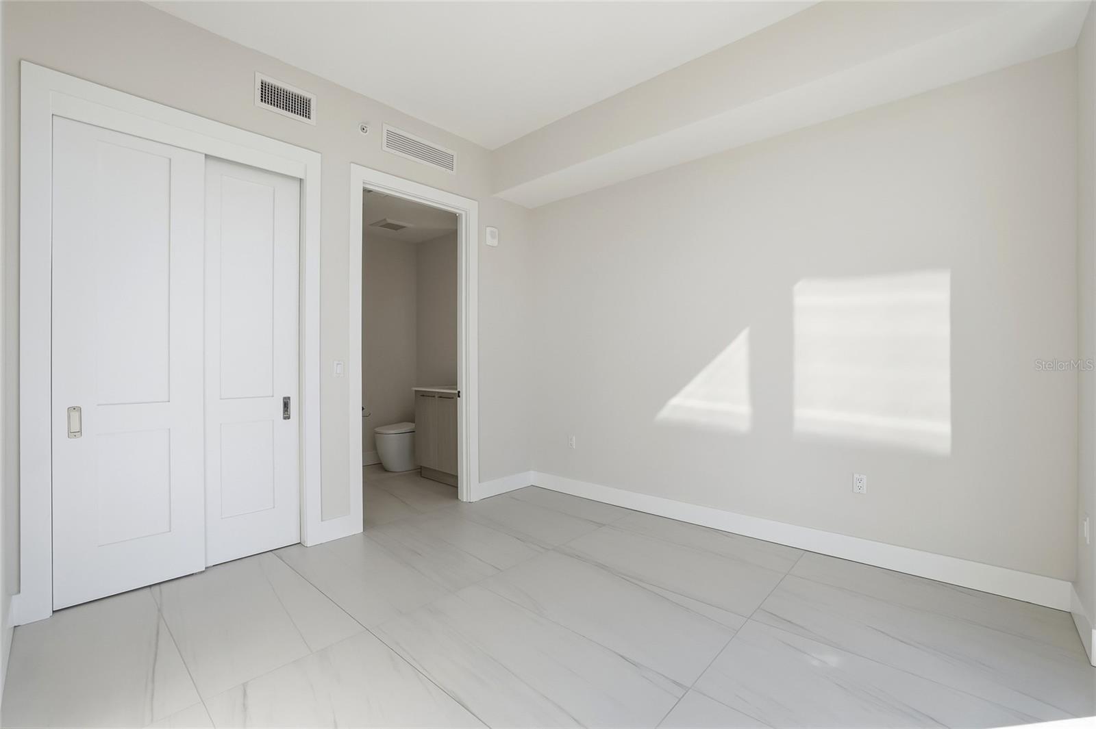 Image 88 of 97 For 275 1st Avenue S 1107