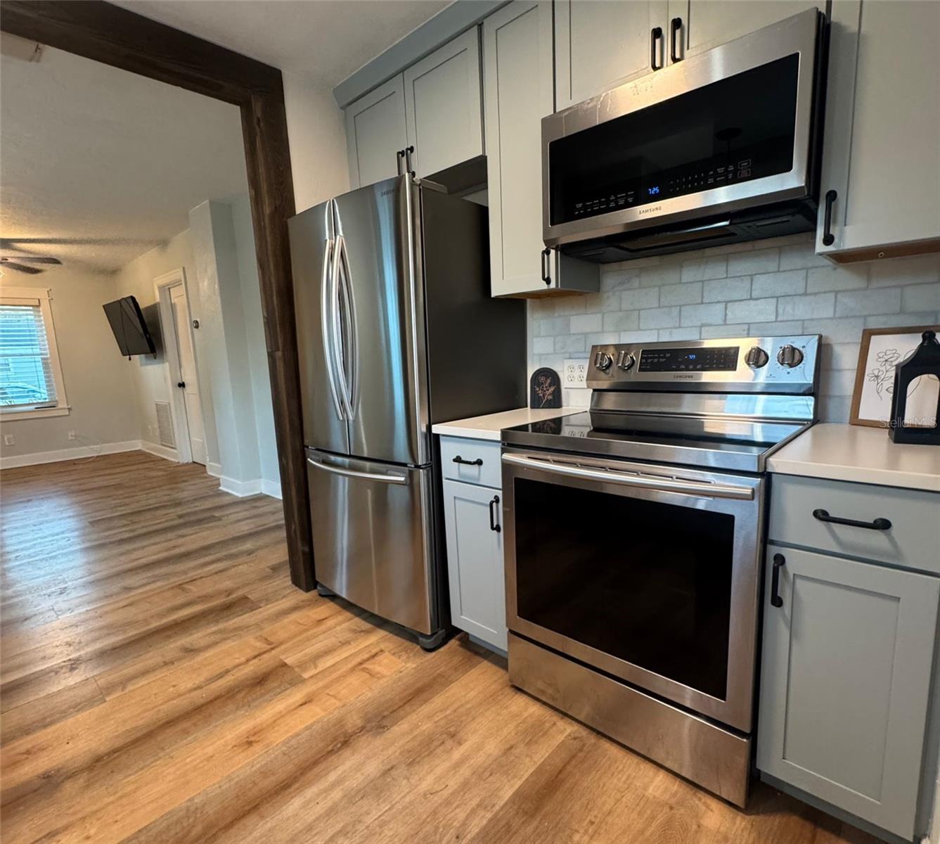 Image 14 of 57 For 4133 3rd Avenue N