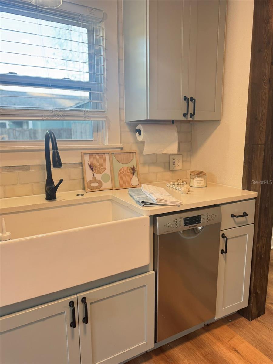 Image 16 of 57 For 4133 3rd Avenue N