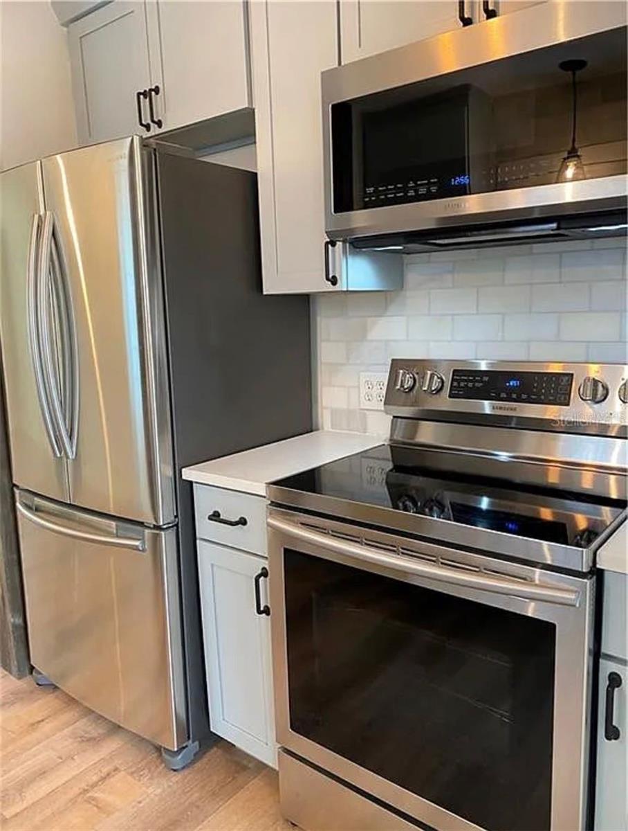 Image 18 of 57 For 4133 3rd Avenue N