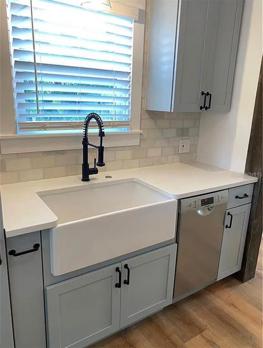 Image 21 of 57 For 4133 3rd Avenue N