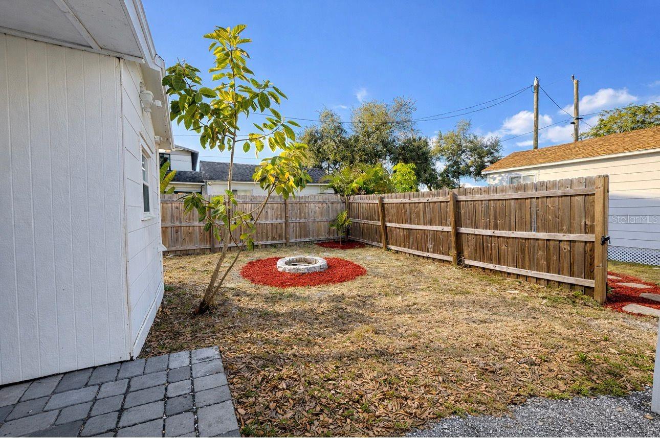 Image 41 of 57 For 4133 3rd Avenue N