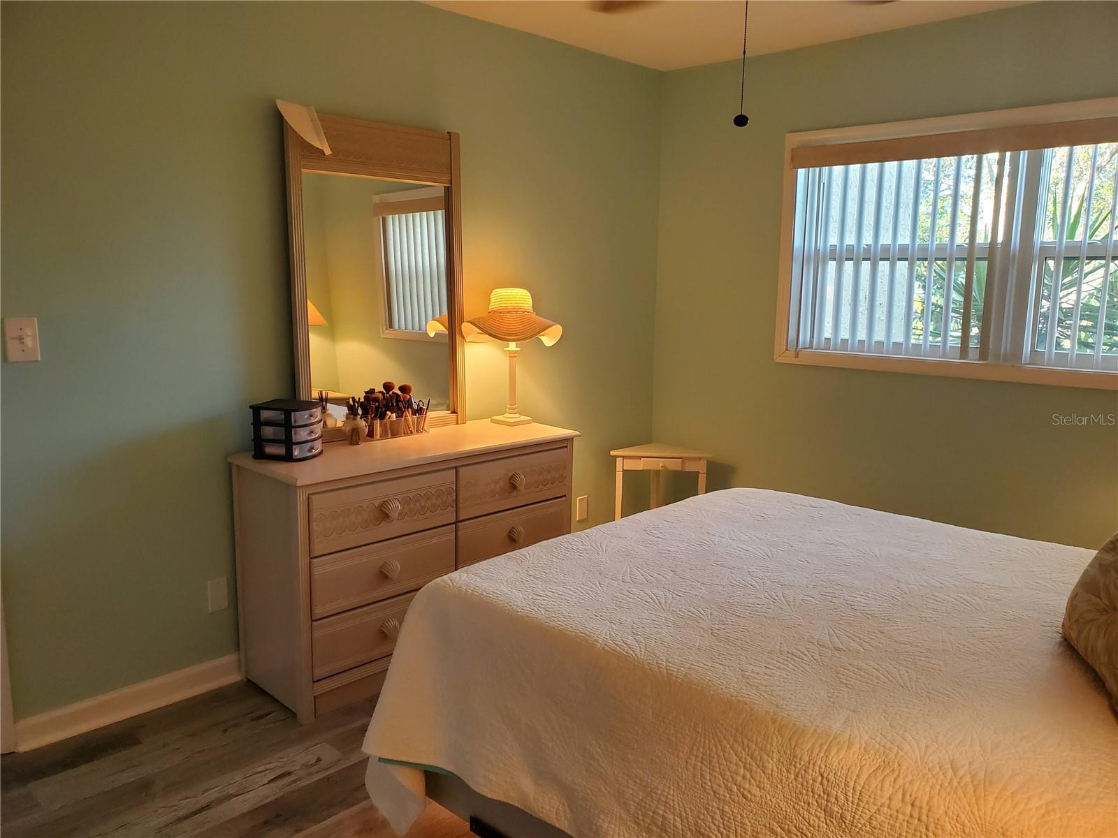 Image 20 of 40 For 11485 Oakhurst Road 1200-216