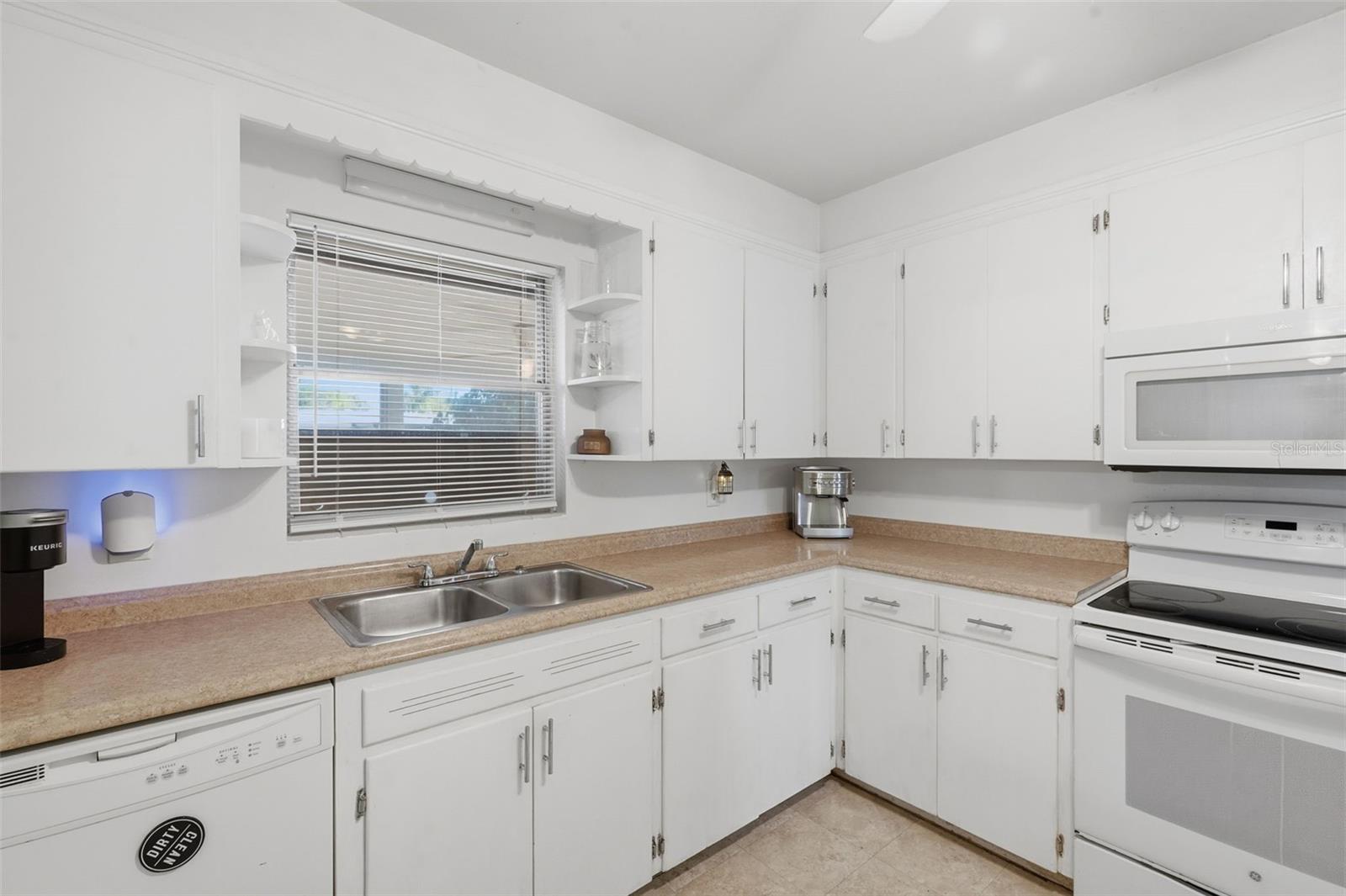 Image 12 of 45 For 610 Palm Avenue