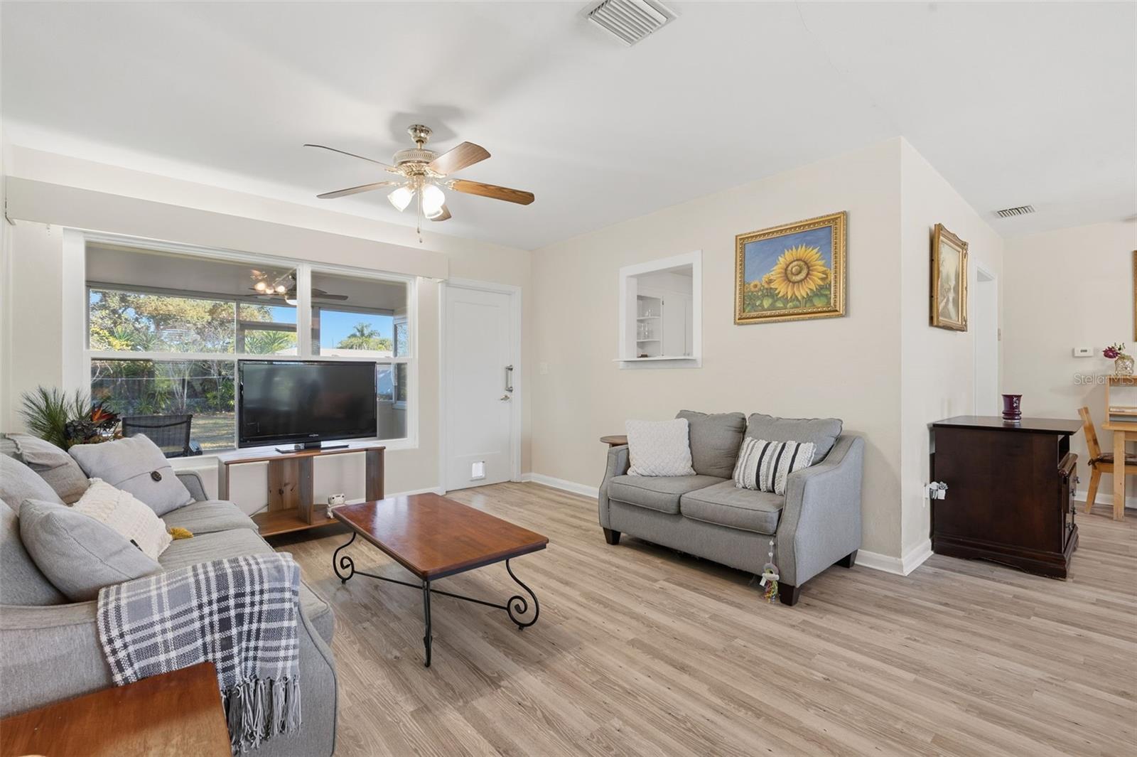 Image 16 of 45 For 610 Palm Avenue