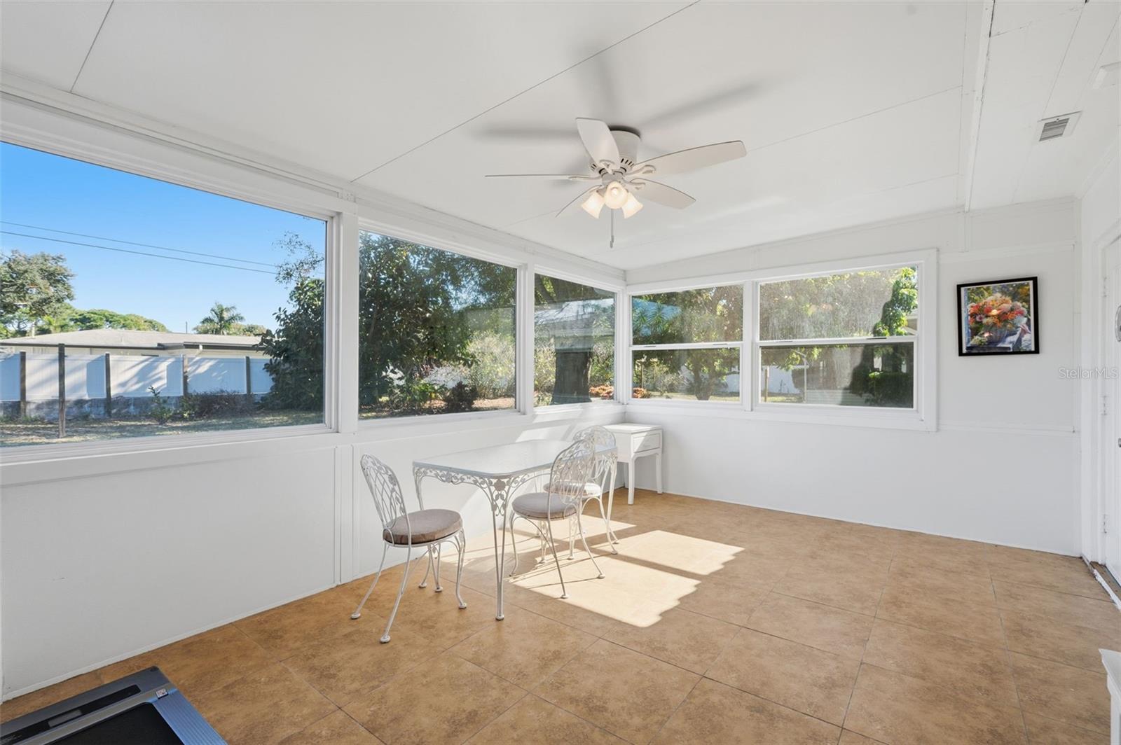 Image 33 of 45 For 610 Palm Avenue