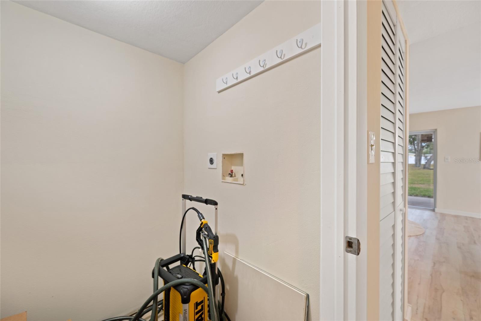 Image 18 of 24 For 1290 83rd Avenue N B