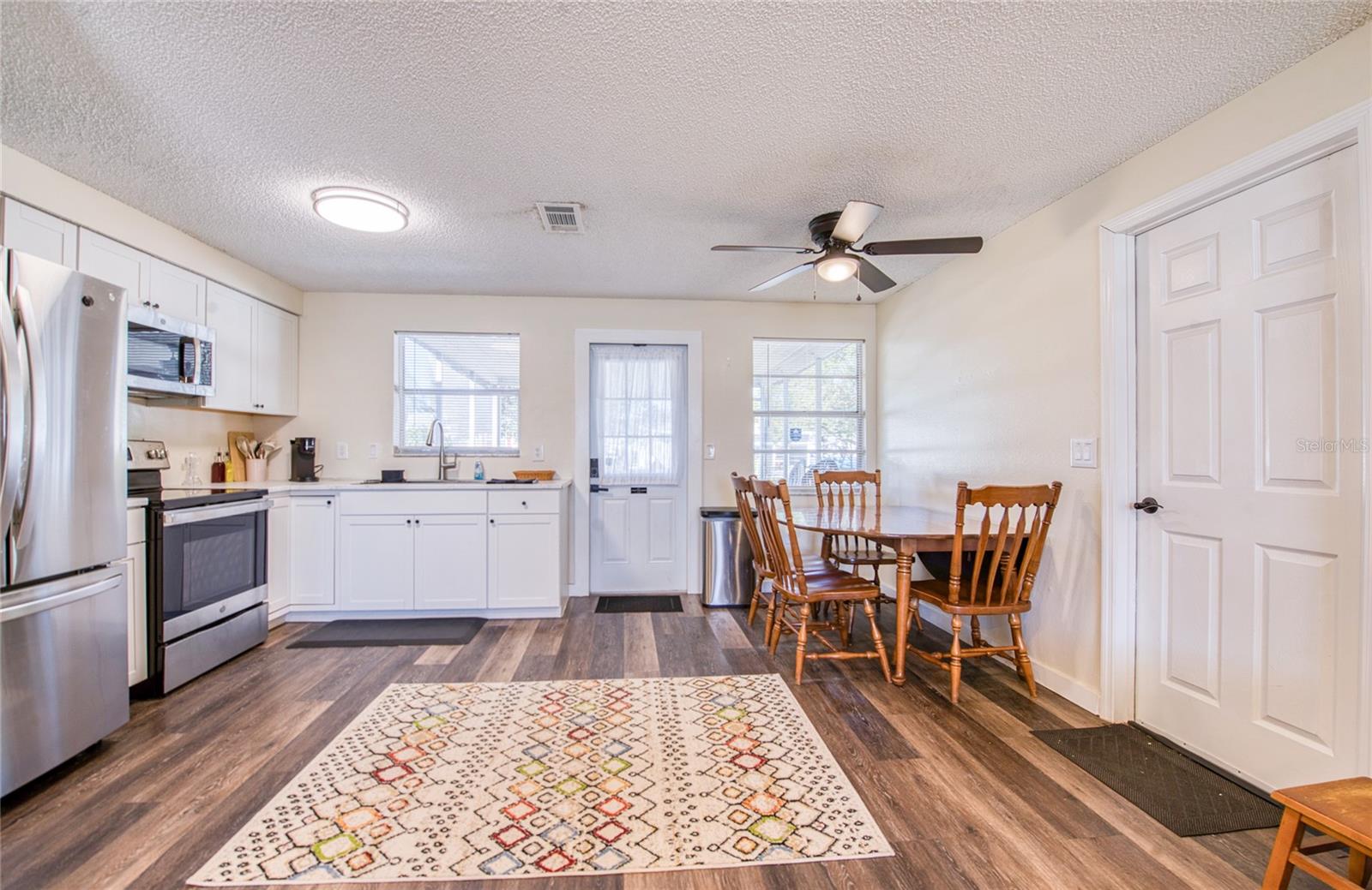 Image 12 of 38 For 4153 Swallowtail Drive