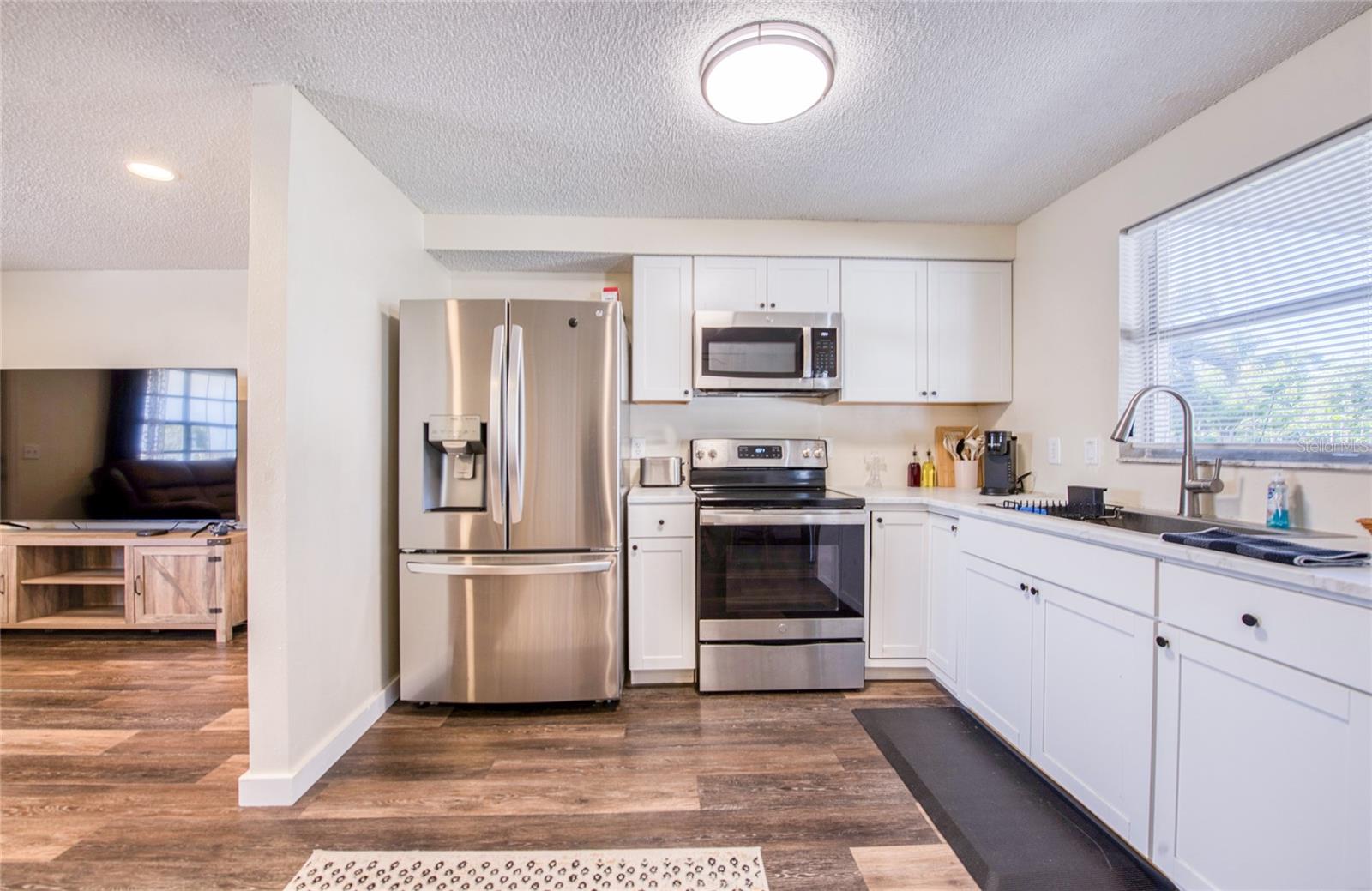 Image 13 of 38 For 4153 Swallowtail Drive