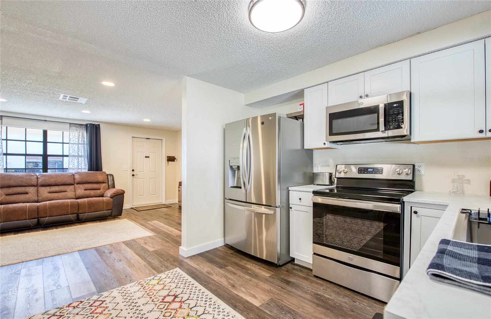 Image 16 of 38 For 4153 Swallowtail Drive