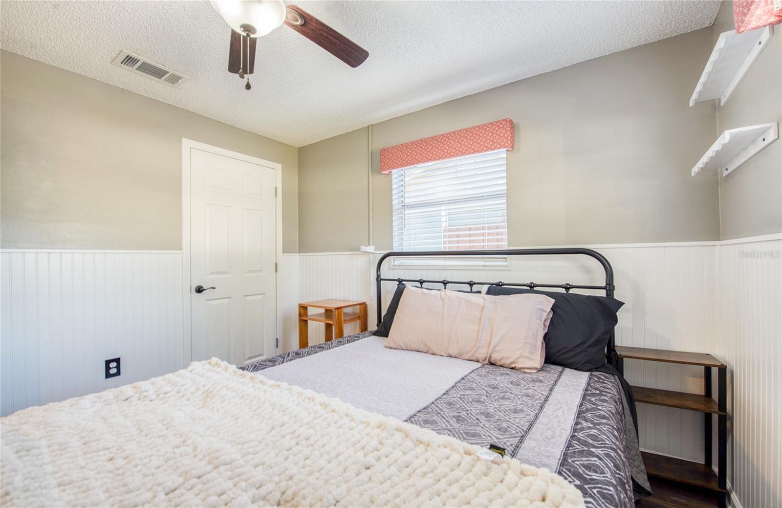 Image 19 of 38 For 4153 Swallowtail Drive