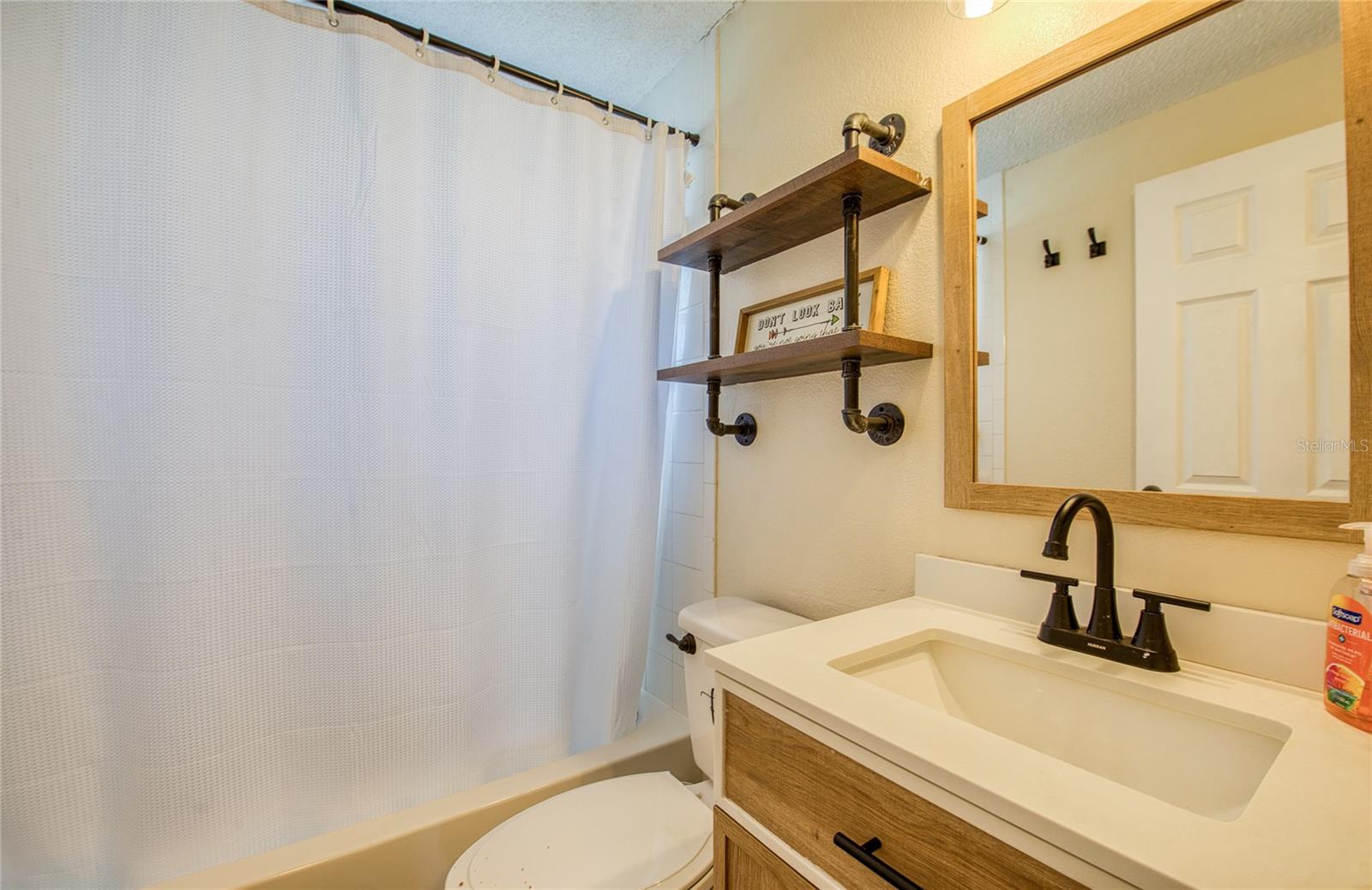 Image 24 of 38 For 4153 Swallowtail Drive