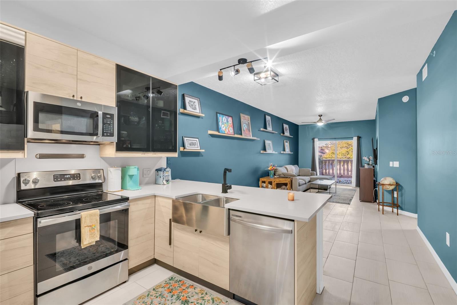 Image 7 of 37 For 316 8th Street S 104