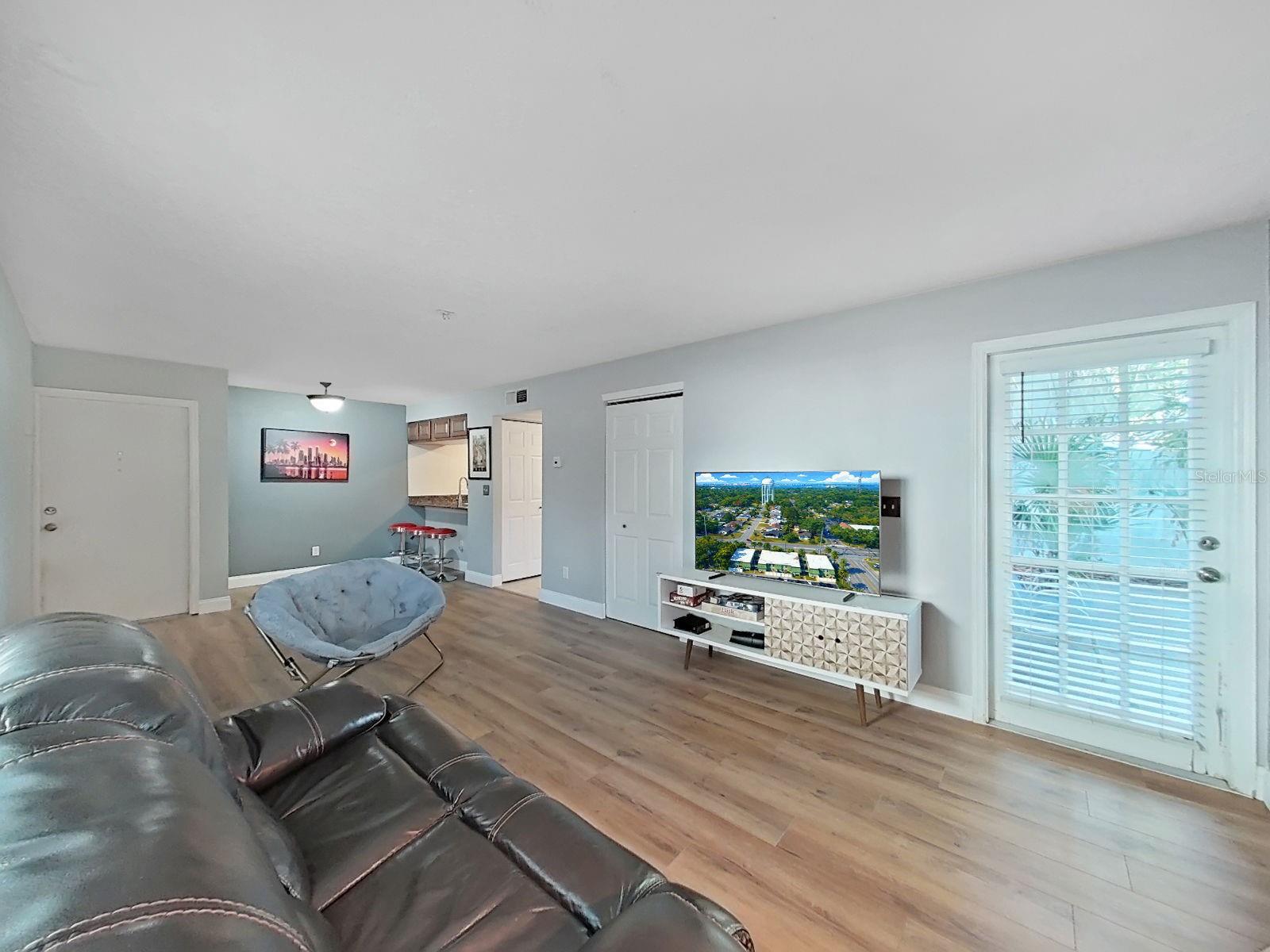 Image 5 of 22 For 1799 Highland Avenue 5