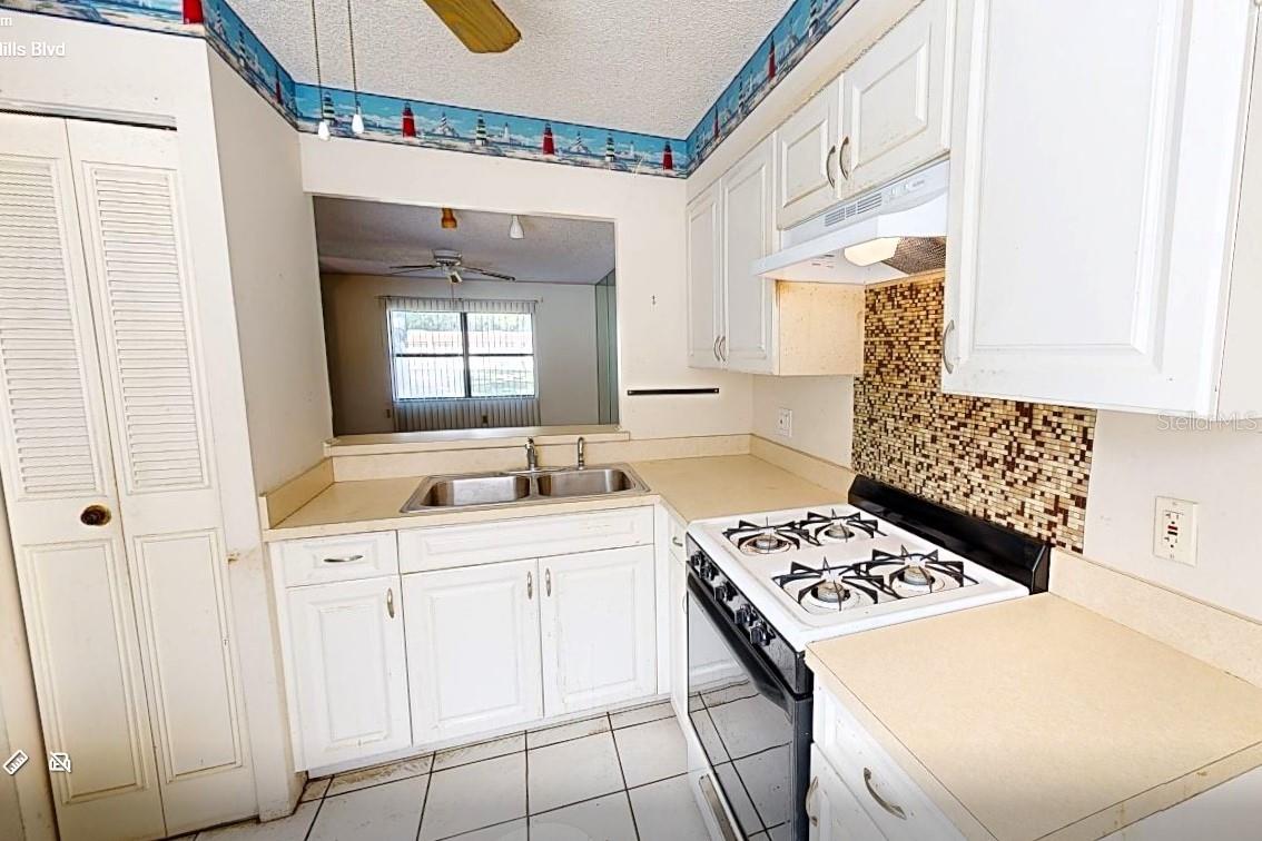 Image 5 of 9 For 1522 Mission Hills Boulevard