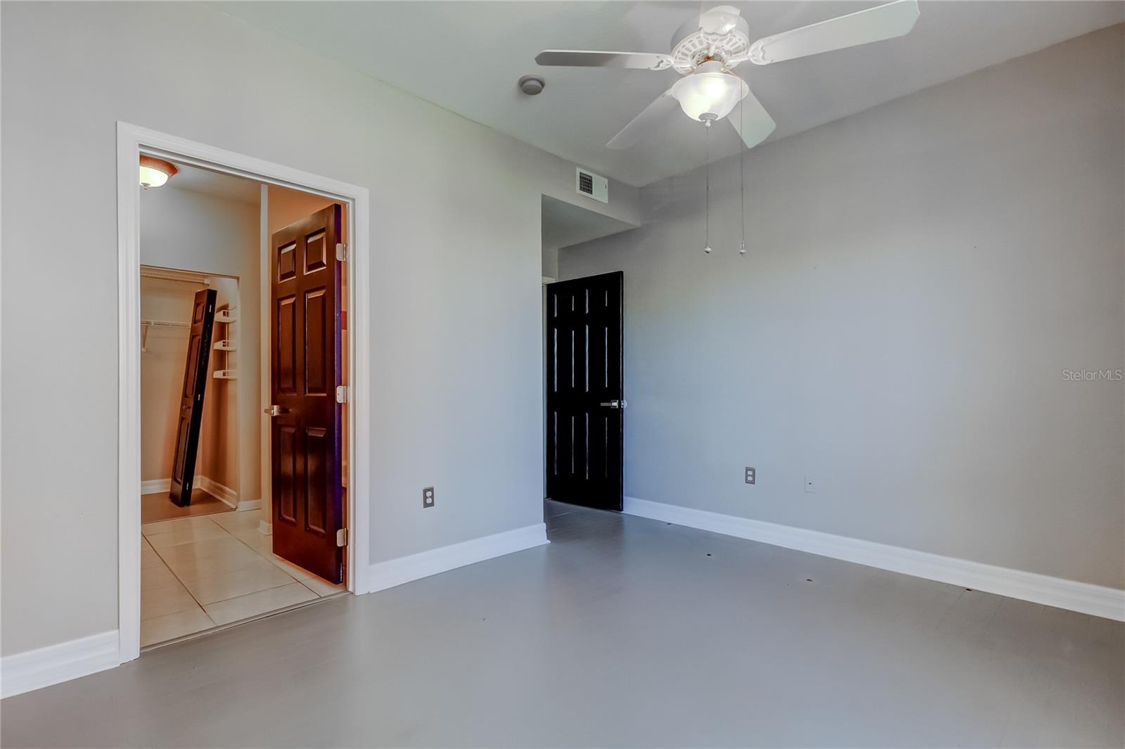 Image 20 of 29 For 9750 Lake Chase Island Way 9750