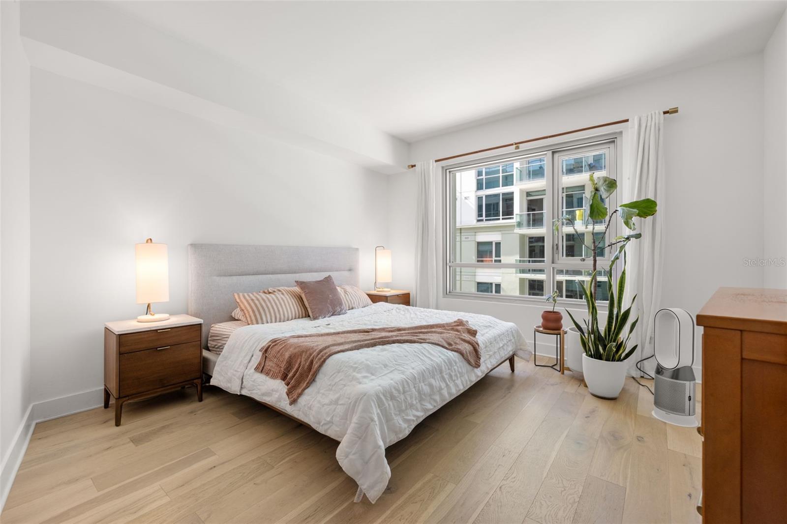 Image 12 of 33 For 912 Channelside Drive 2517