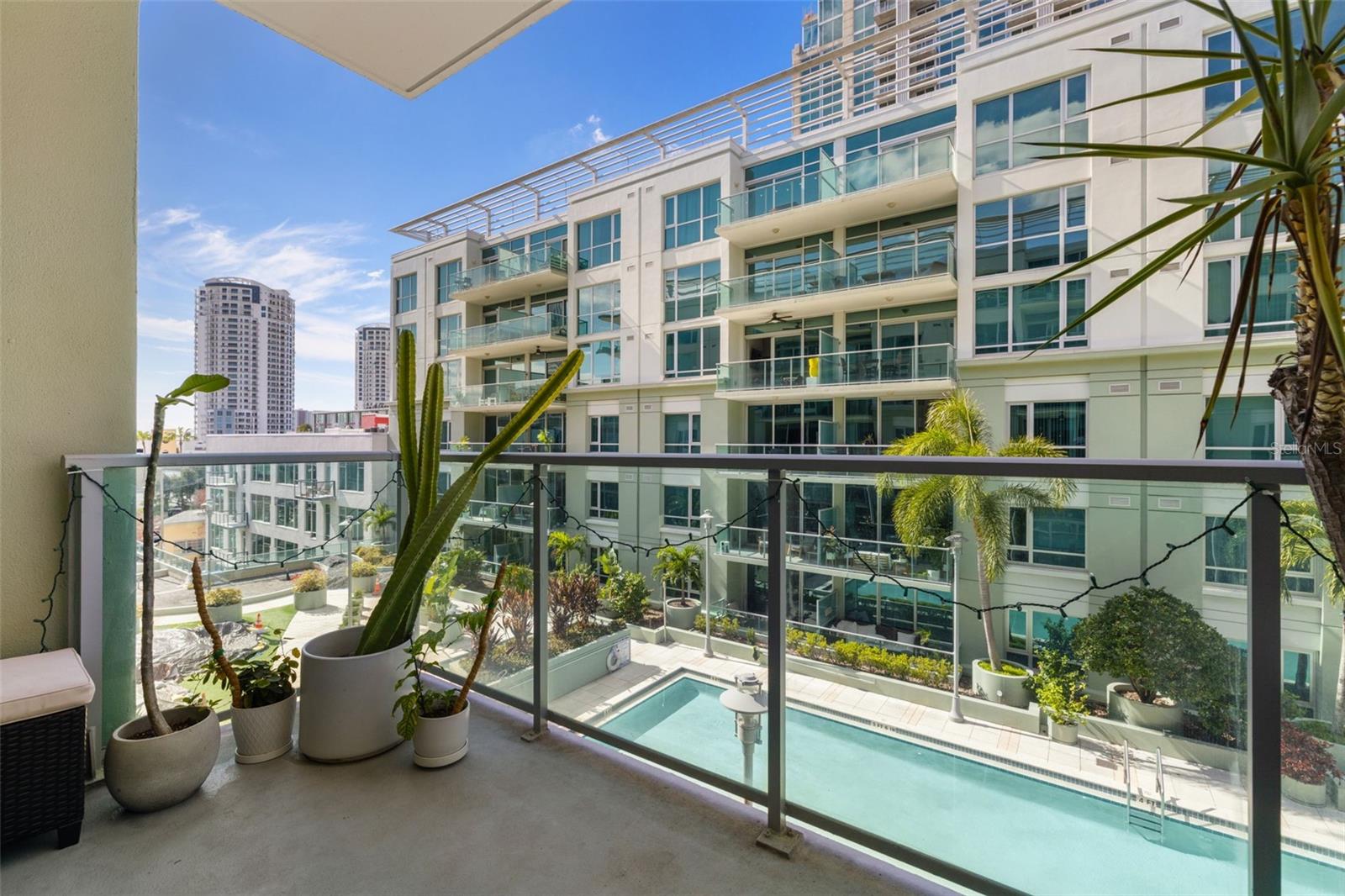 Image 21 of 33 For 912 Channelside Drive 2517