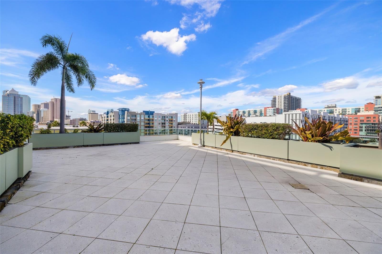 Image 31 of 33 For 912 Channelside Drive 2517