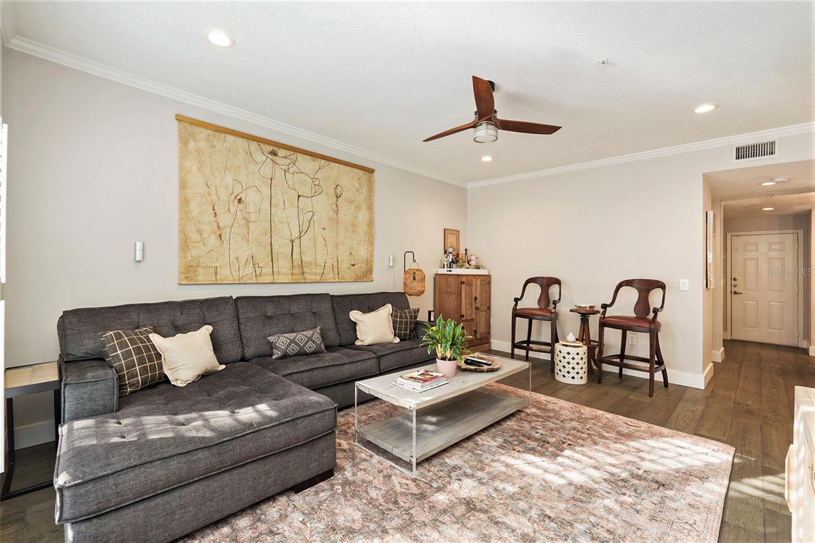 Listing photo id 3 for 801 Oregon Avenue A