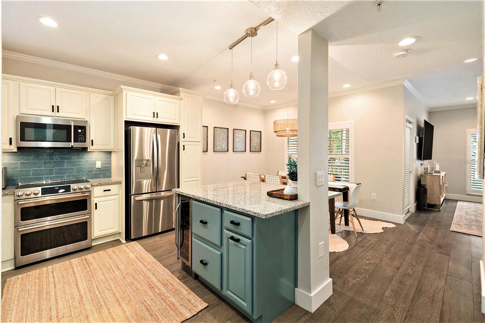 Listing photo id 6 for 801 Oregon Avenue A