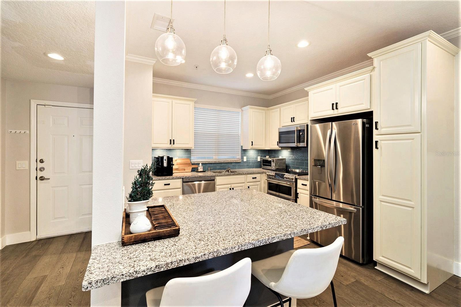 Listing photo id 7 for 801 Oregon Avenue A