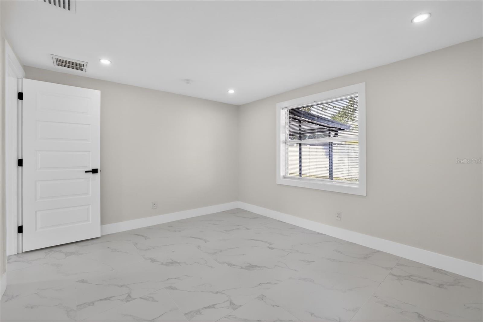 Image 22 of 33 For 10111 Pine Trails Court