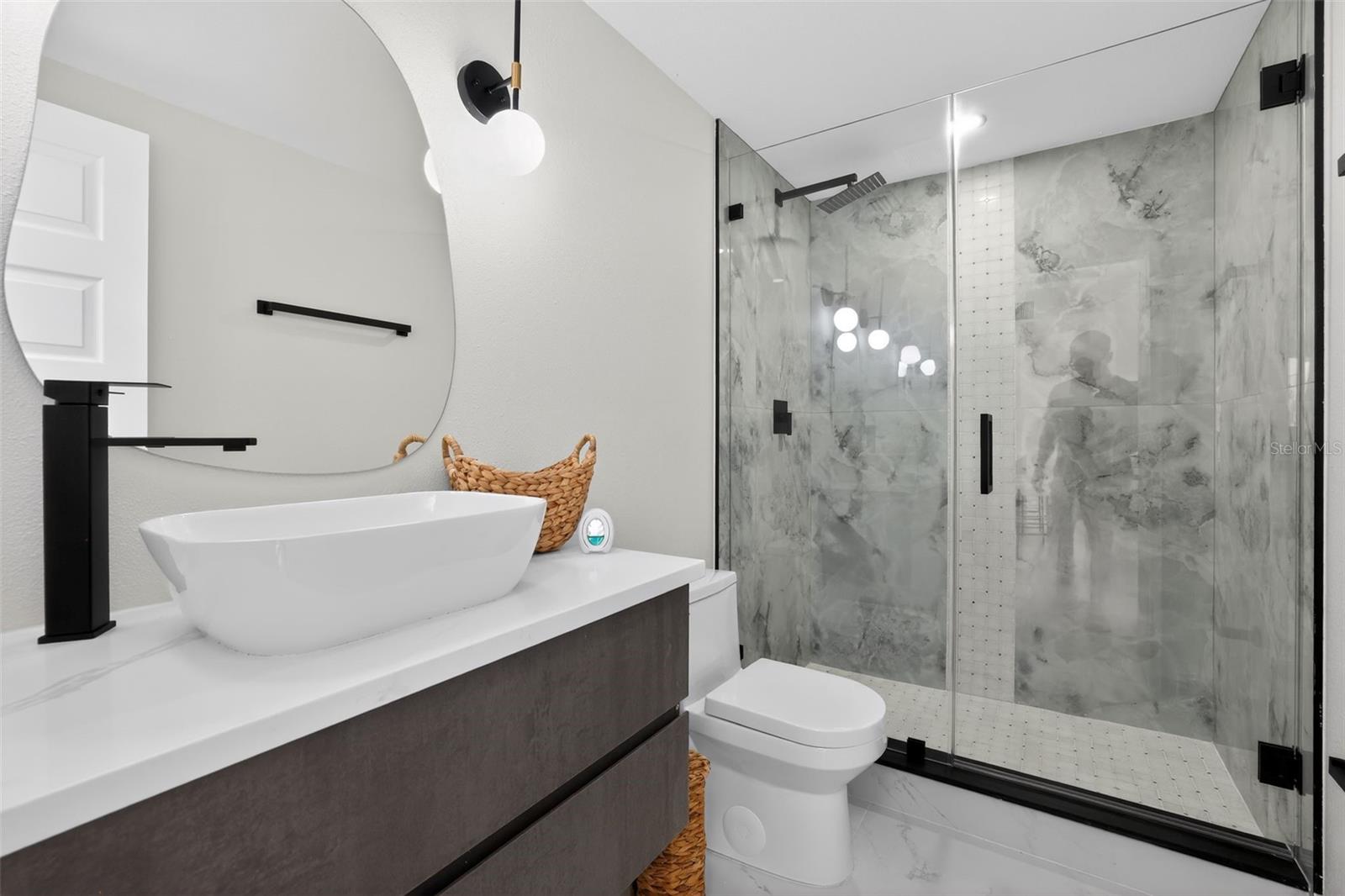 Image 28 of 33 For 10111 Pine Trails Court