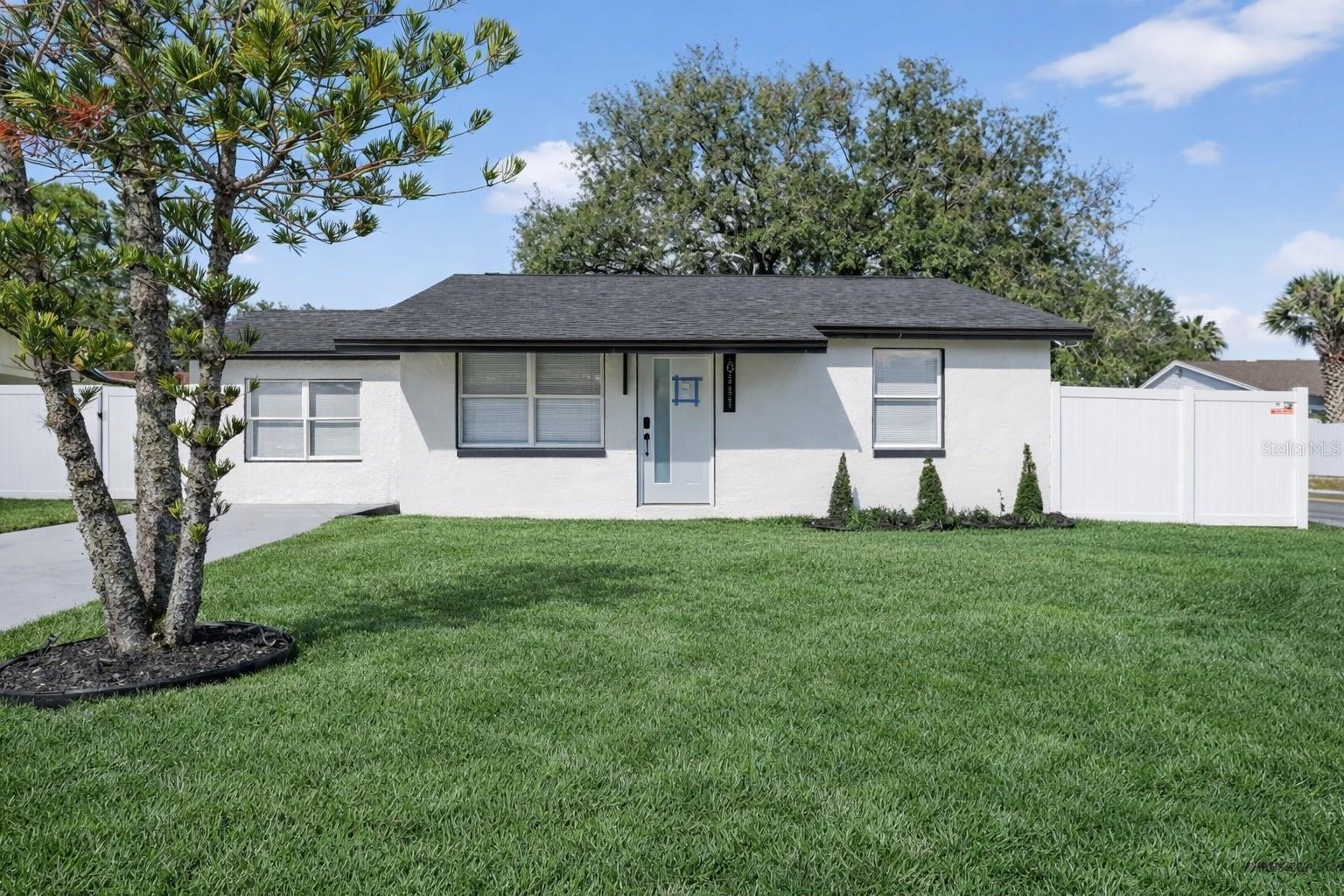 Image 3 of 33 For 10111 Pine Trails Court