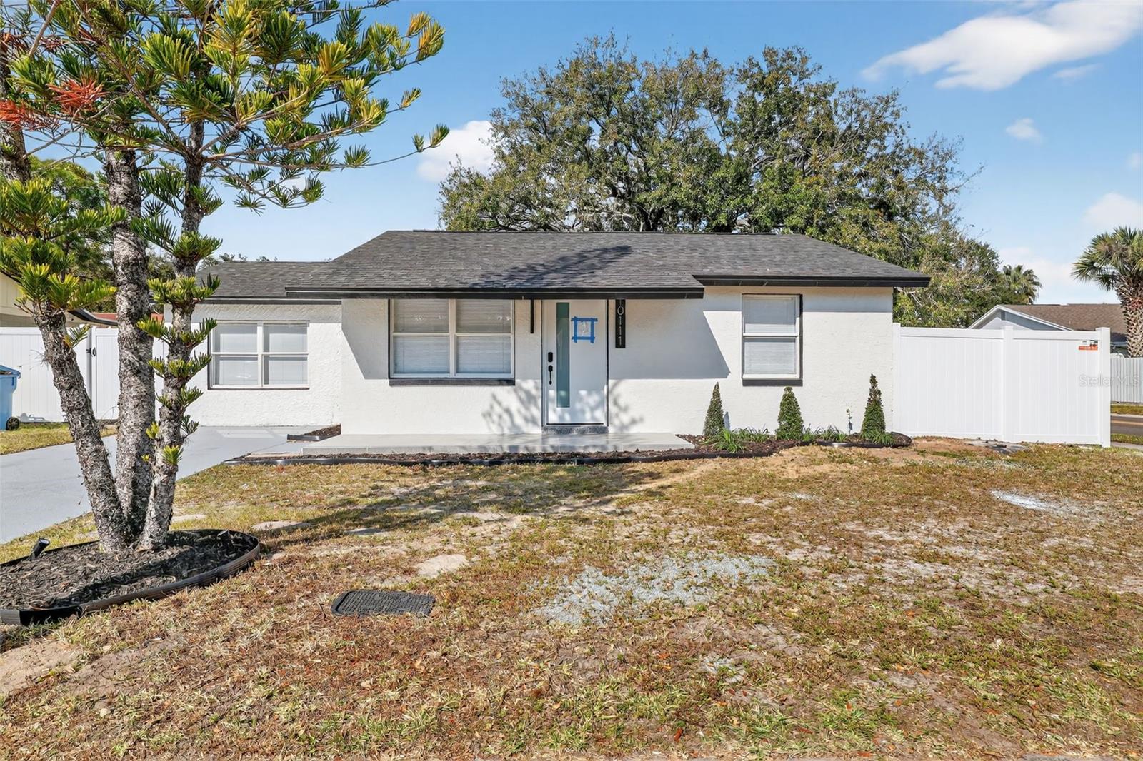 Image 4 of 33 For 10111 Pine Trails Court