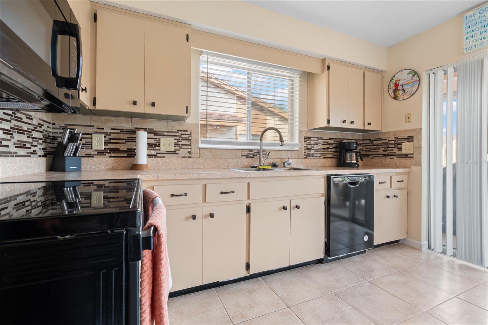 Image 23 of 64 For 4036 Davit Drive