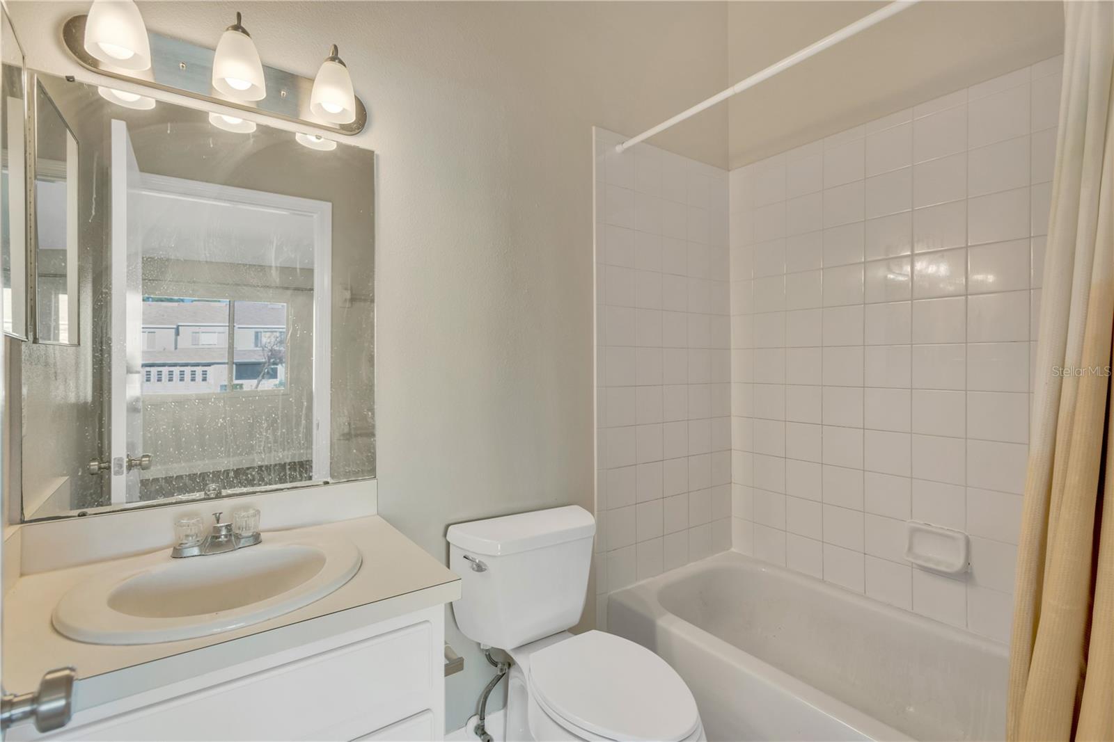 Image 16 of 37 For 2405 Lake Woodberry Circle