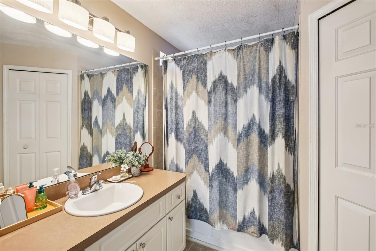 Image 15 of 29 For 8708 Persea Court