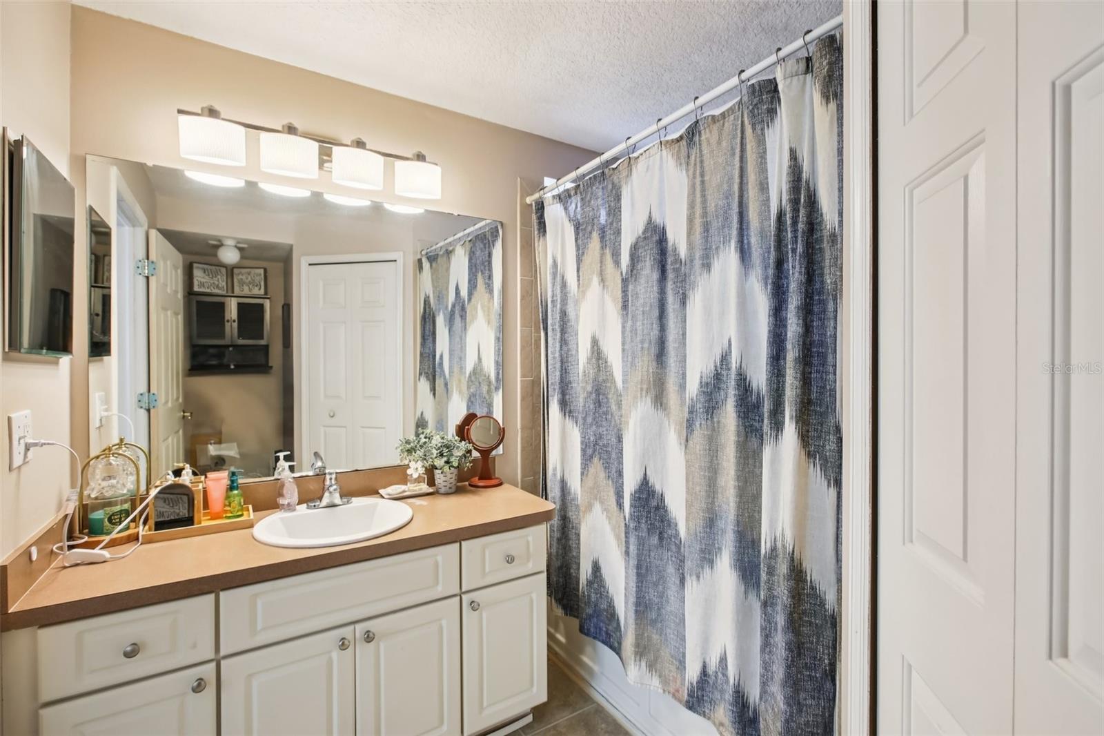 Image 16 of 29 For 8708 Persea Court