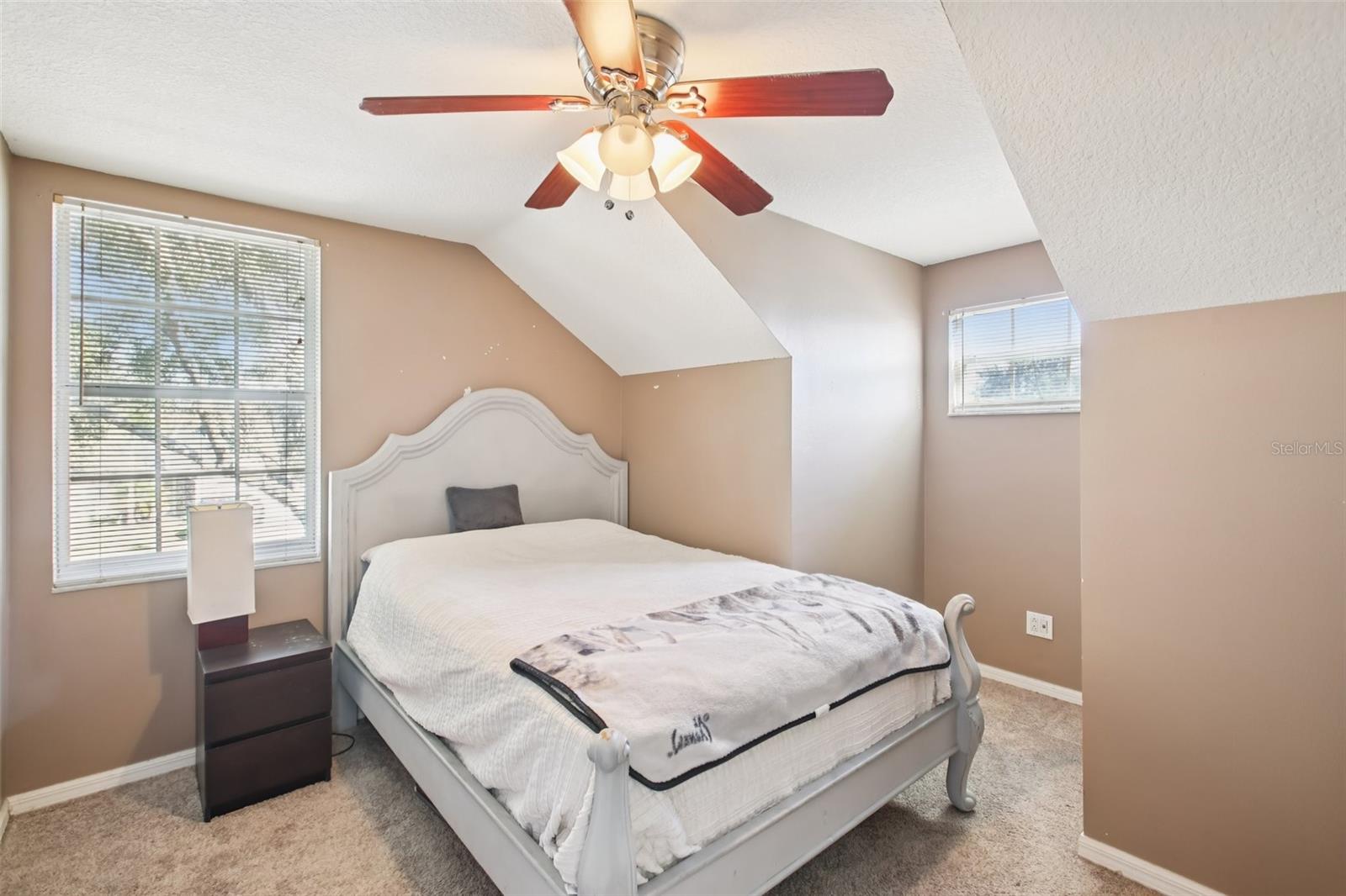 Image 17 of 29 For 8708 Persea Court