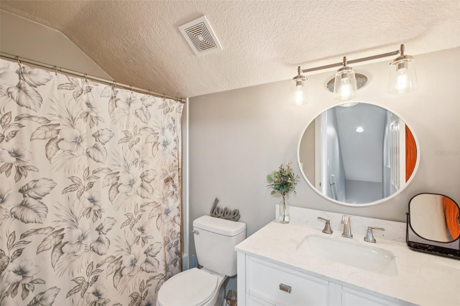 Image 19 of 29 For 8708 Persea Court