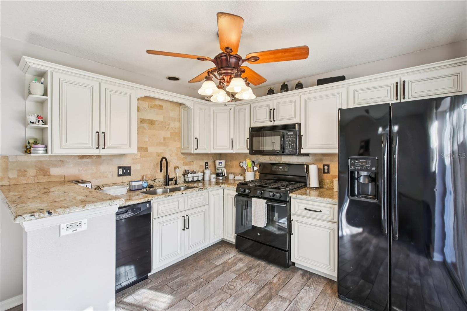 Image 9 of 29 For 8708 Persea Court