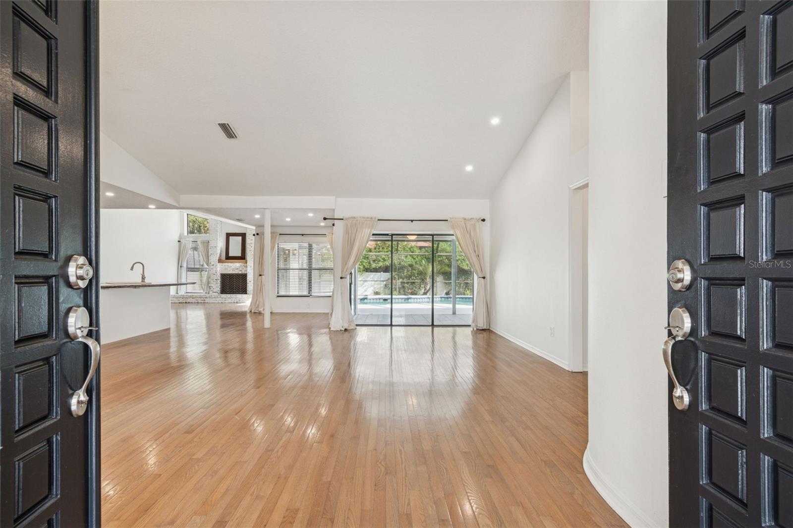 Image 13 of 35 For 11507 Moffat Place