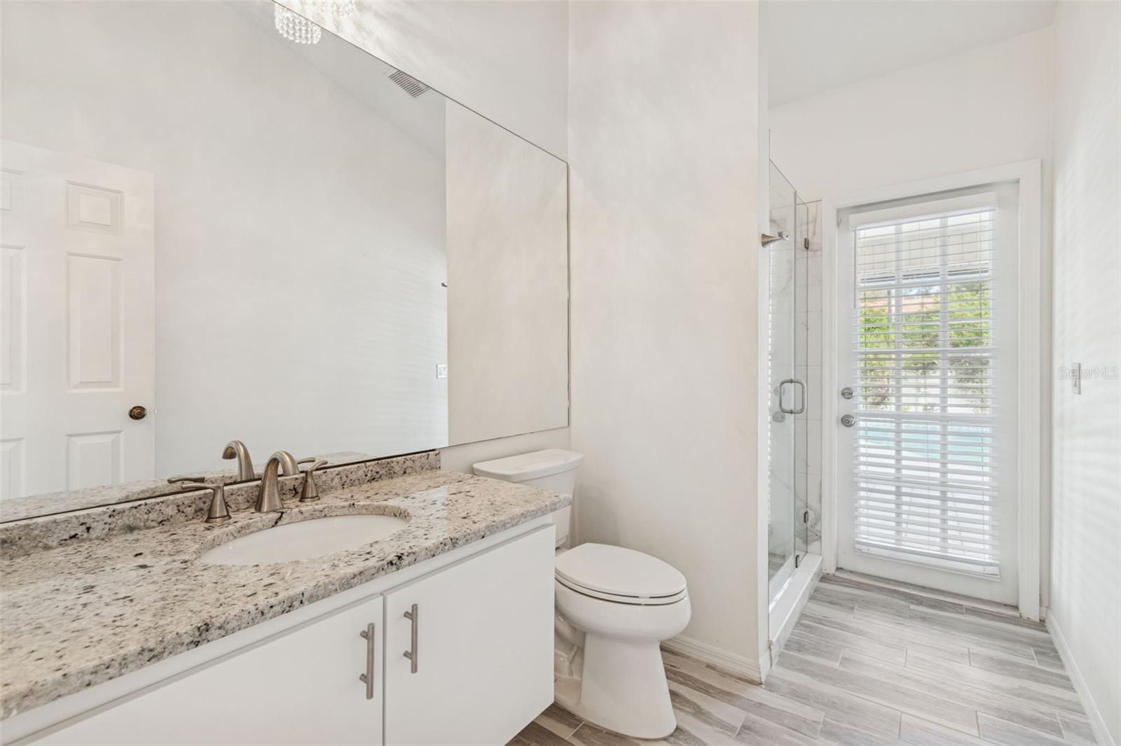 Image 20 of 35 For 11507 Moffat Place