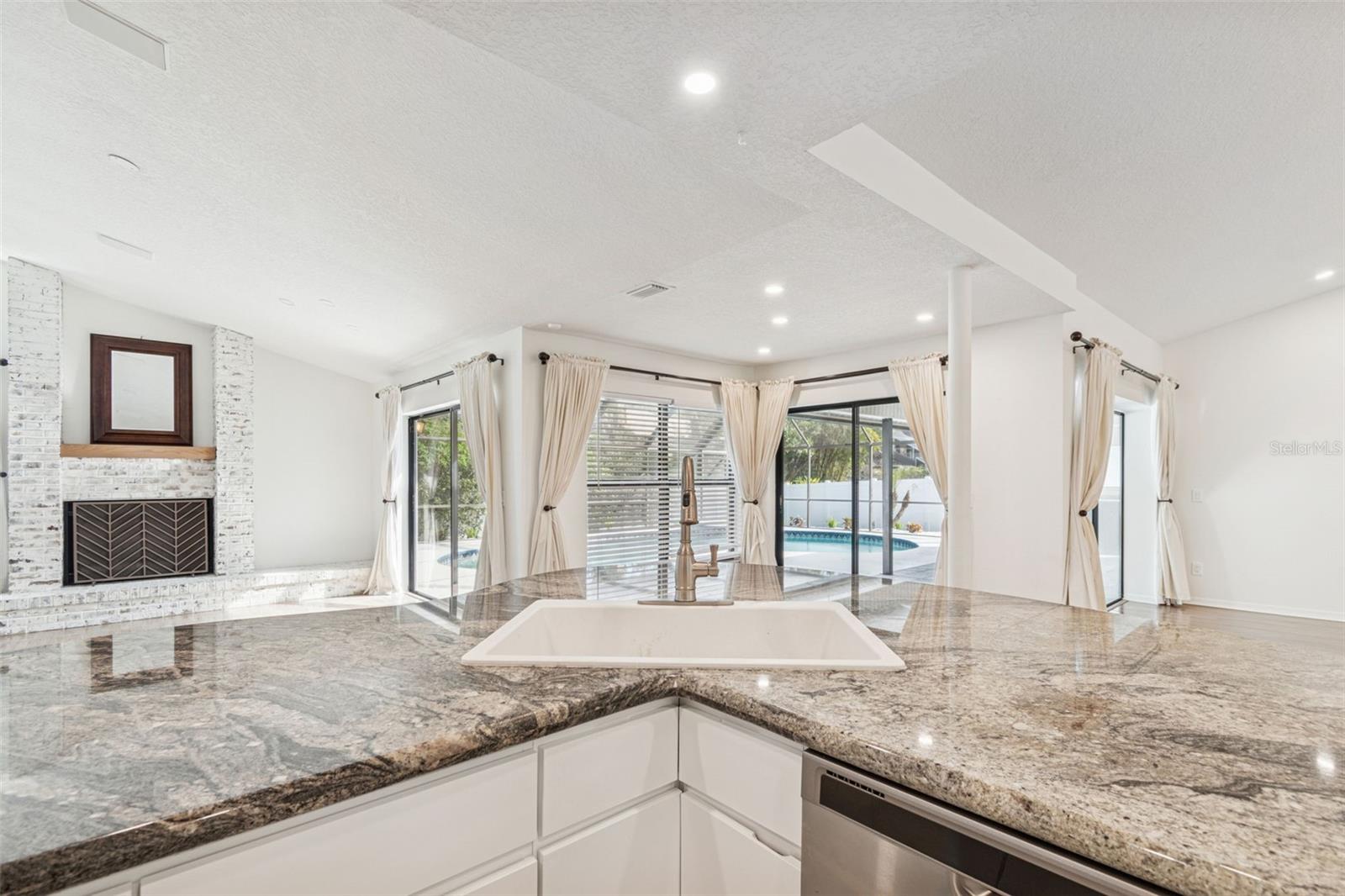 Image 24 of 35 For 11507 Moffat Place