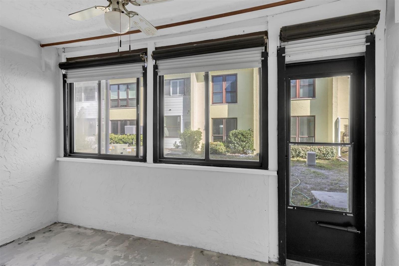 Image 25 of 54 For 1 Windrush Boulevard 87