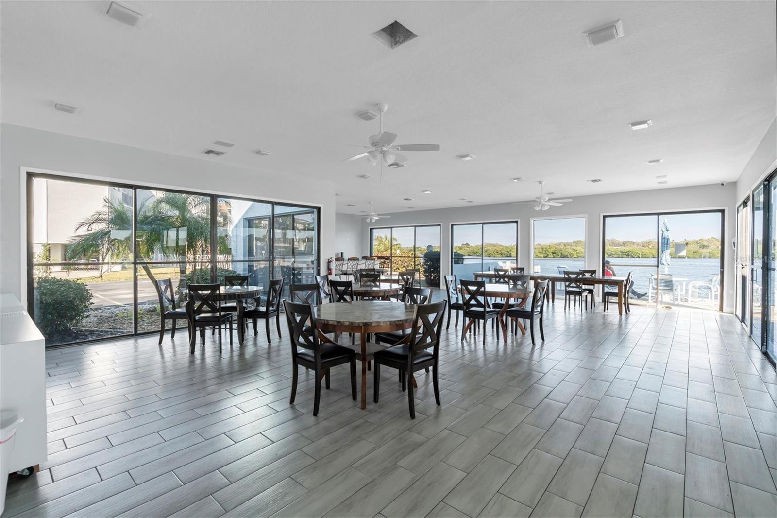 Image 44 of 54 For 1 Windrush Boulevard 87