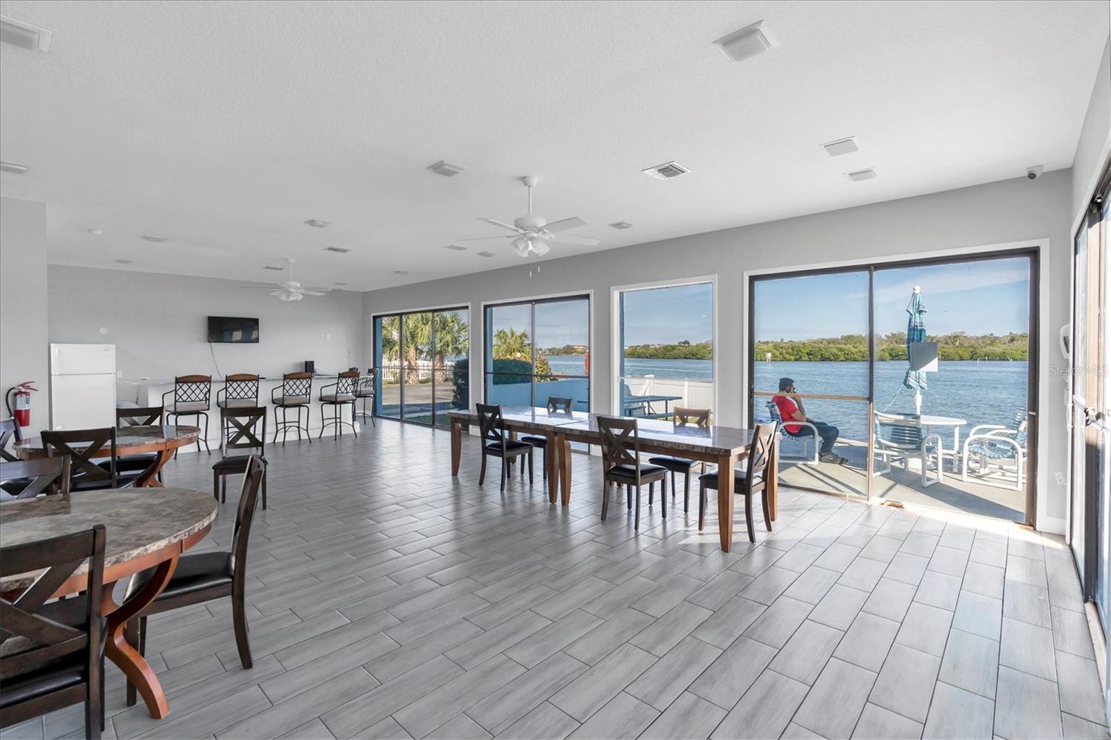 Image 47 of 54 For 1 Windrush Boulevard 87