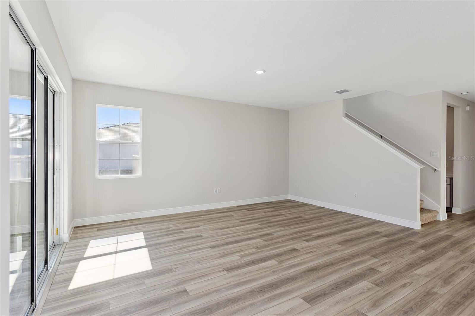 Image 12 of 31 For 10322 Surrey Rose Drive