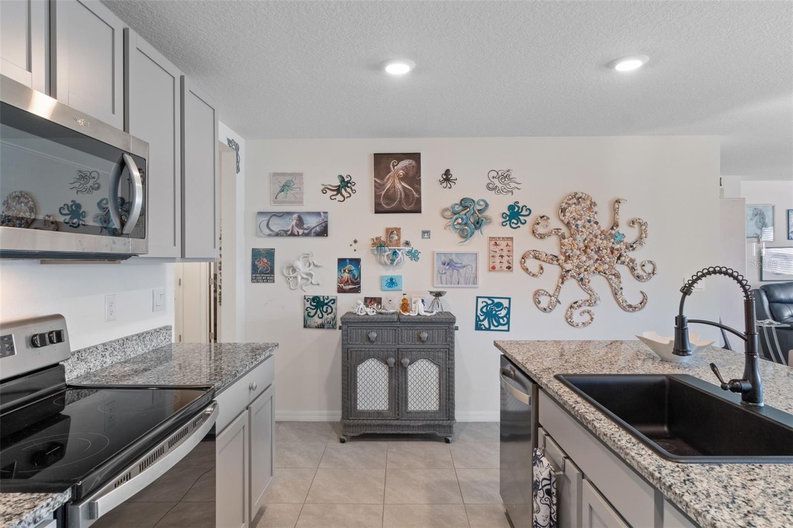 Image 14 of 50 For 7514 Gardner Street