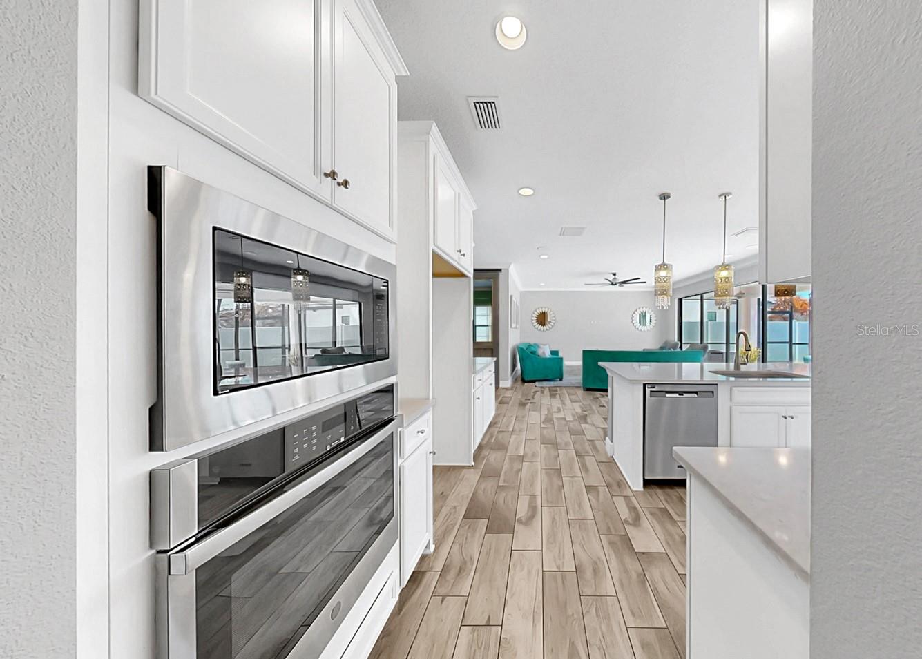 Listing photo id 15 for 13120 Foxtail Fern Drive