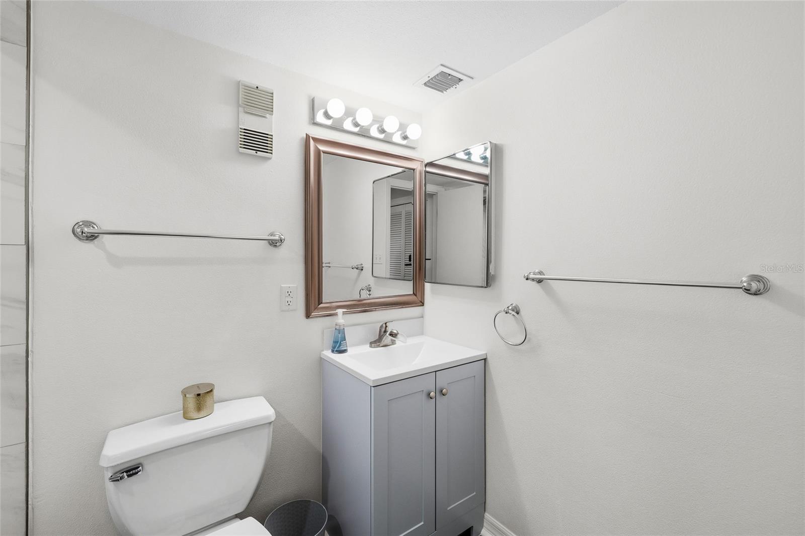 Image 14 of 29 For 1301 Gulf Boulevard 107