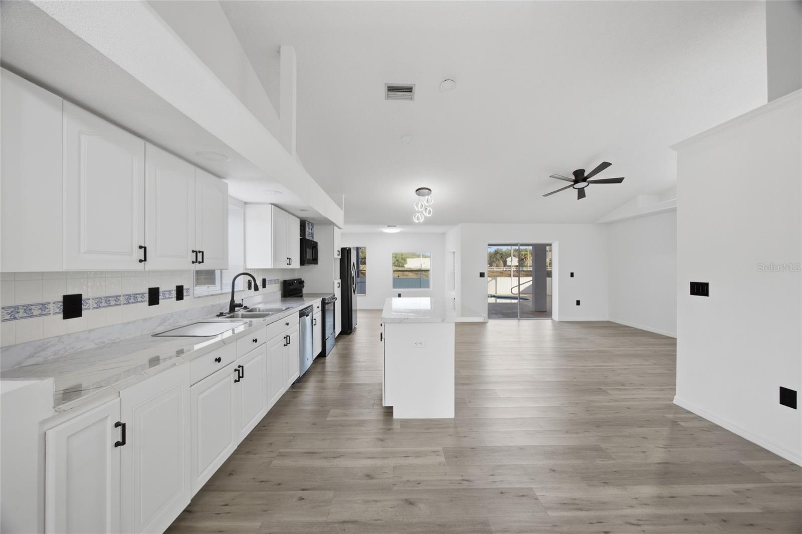 Image 7 of 28 For 6302 Silver Oaks Drive